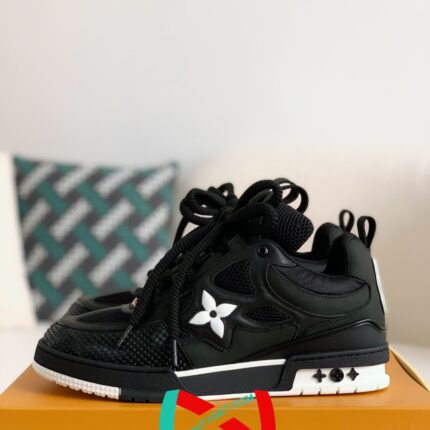 LOUIS VUITTON  RUNNER TATIC  Sneakers