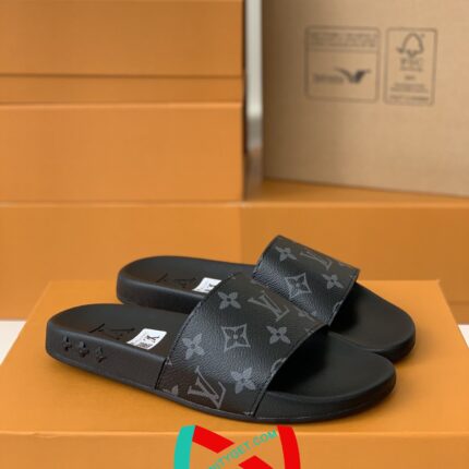 LOUIS VUITTON  WOMEN'S SLIPPERS
