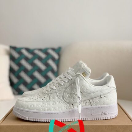 LOUIS VUITTON × NIKE AIR FORCE 1 Sneaker
