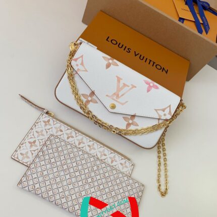 Louis Vuitton 2023 New POCHETTE F ?? LICIE Handbag M82520. 21 * 12 * 3cm