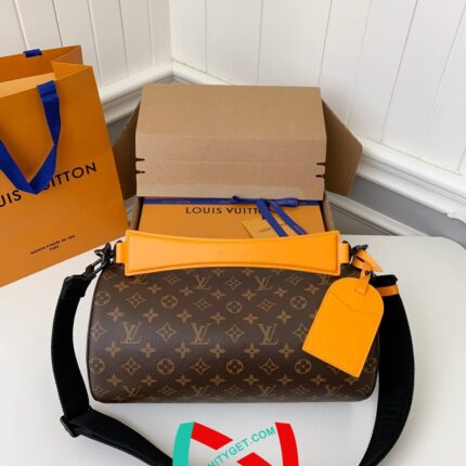 Louis Vuitton 2023 SOFT POLOCHON handbag M46691 Size: 33 * 17 * 17cm