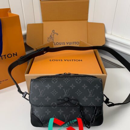 Louis Vuitton Autumn/Winter New STEAMER Black Flower Messenger Bag M46795. Top Quality