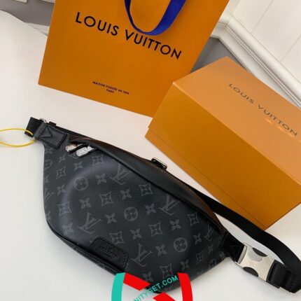 Louis Vuitton Marsupio Discovery M46035 .Size 45*15*9cm