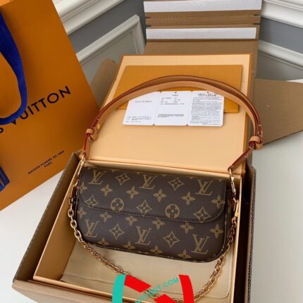 Louis Vuitton Portafoglio con catenella Ivy M81911 .Size 23.5*12*4.3cm