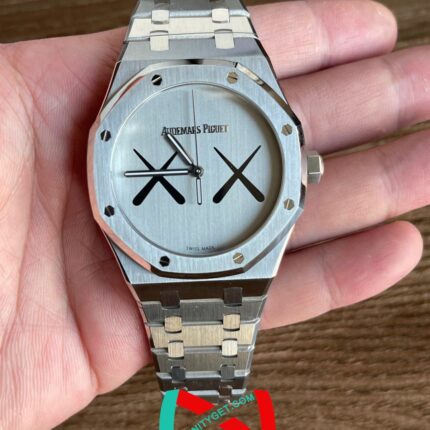 Audemars Piguet New Products 15500 Co-branded KAWS Model